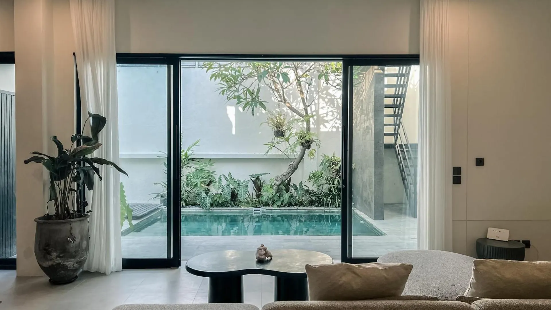 Cara Villa Bali Seminyak