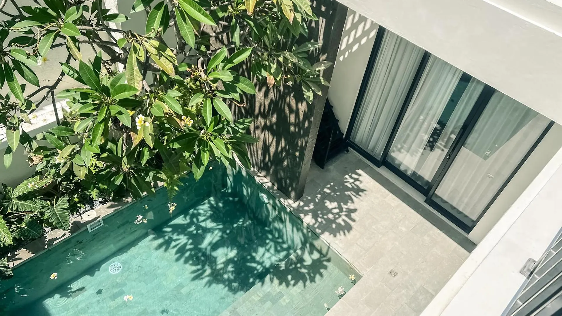 Cara Villa Bali Seminyak  Indonesia