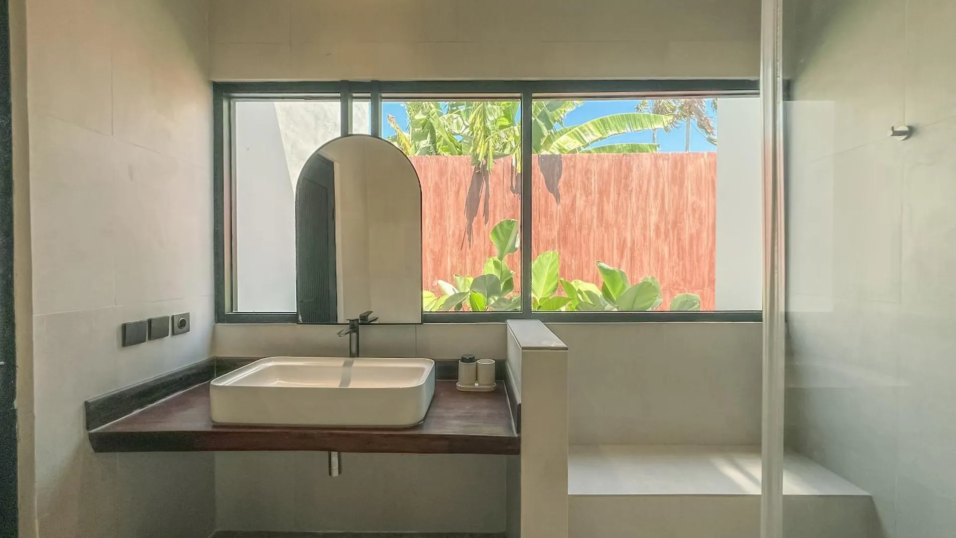 Cara Villa Bali Seminyak  0*, Seminyak (Bali)